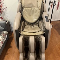 Maestro massage Chair