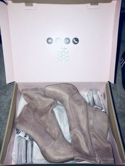 Cute ankle boots! Brand new NEVER worn!
