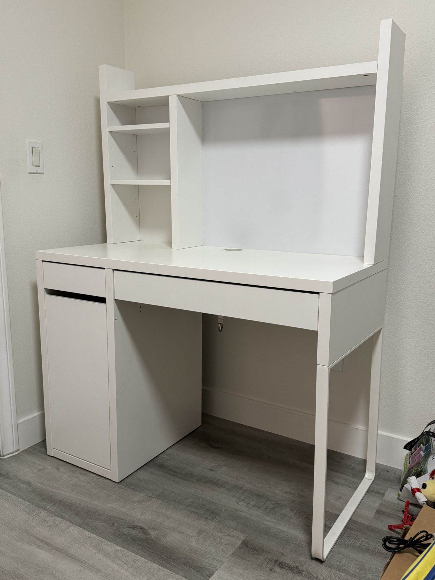 IKEA Micke + Add On Upper Book Shelf Office Computer Desk