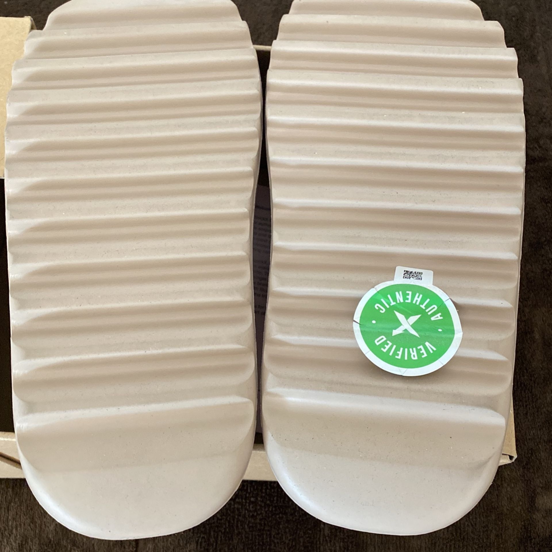 Yeezy Slide for Sale in San Bernardino, CA - OfferUp