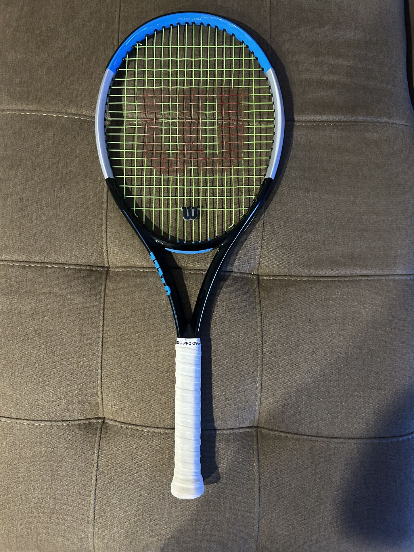 Wilson Ultra 100 v3 Tennis Racket Racquet