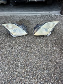 2011 Mercury Milan Pair Of Headlights With Bulbs.