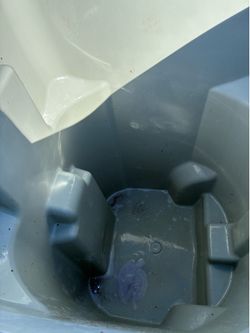 Trash bin cleaning