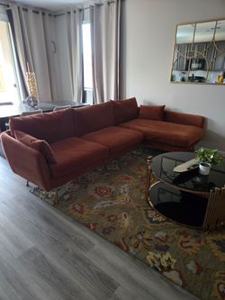 Modern Velvet Sectional Sofa with Chaise