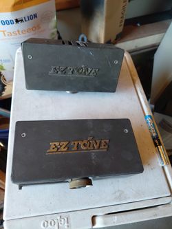 Magnetic door chimes.