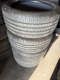 255/40/20 vendo un set de llanta de la marca Good year con 80’de via las 4