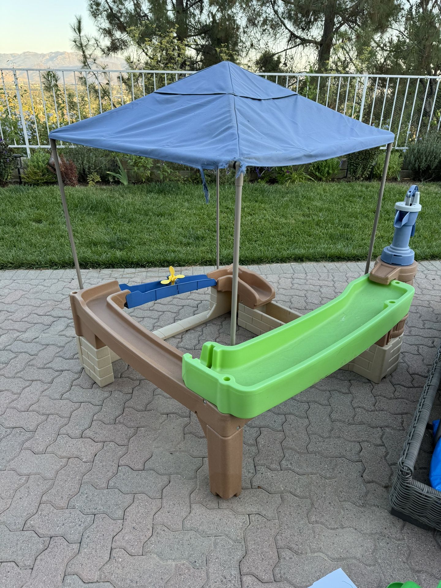 Step 2 Pump & Splash Oasis