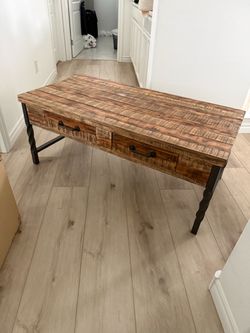 Coffee Table/Ottoman