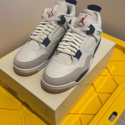 Air Jordan 4 SB Navy US 9.5 M NEW