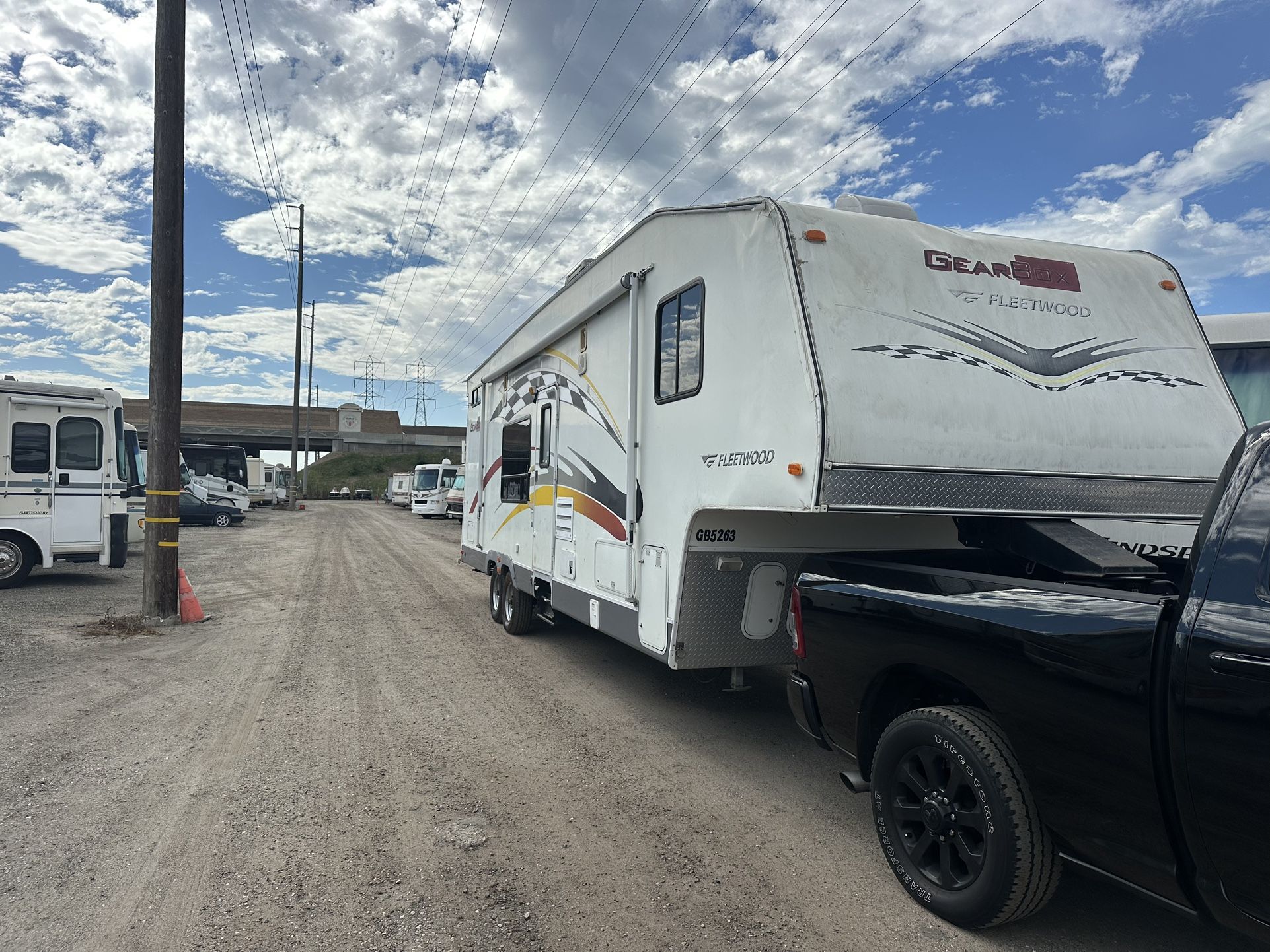 2005 Fleetwood Gearbox Toy Hauler 33 Foot Fifth Wheel