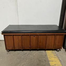 Lane Mid Century Lift Top Chest With Black Vinyl Bench Seat Cushion On Wheels Cedar Wood Interior