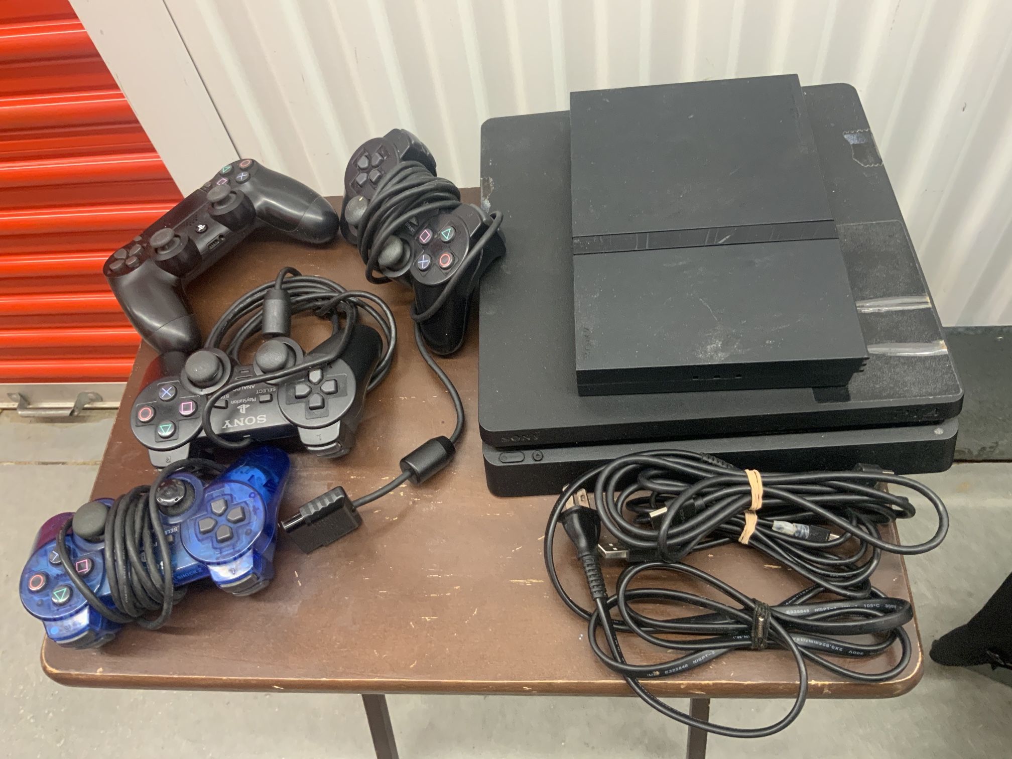🔥 PS2 + PS4 Consoles + 4 Controllers... Value $333... 🚚MOVING OUT OF STORAGE📦