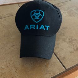 One Ariat Flex Fit Hat/ New… Men’s L/XL