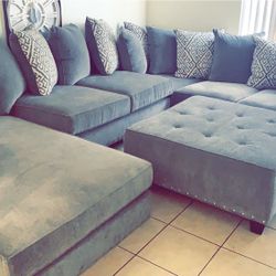 Sectional With Ottoman 