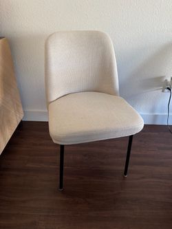 Set of 4 Beige Upholstered Dining Chairs – Black Metal Legs