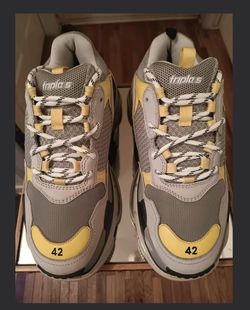 Balenciaga  Triple S