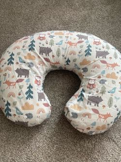 Feeding  pillow-Boppy