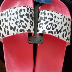 New Arizona Girls Sandals. Size 2/3