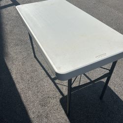 Folding Table 