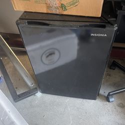Mini Fridge 