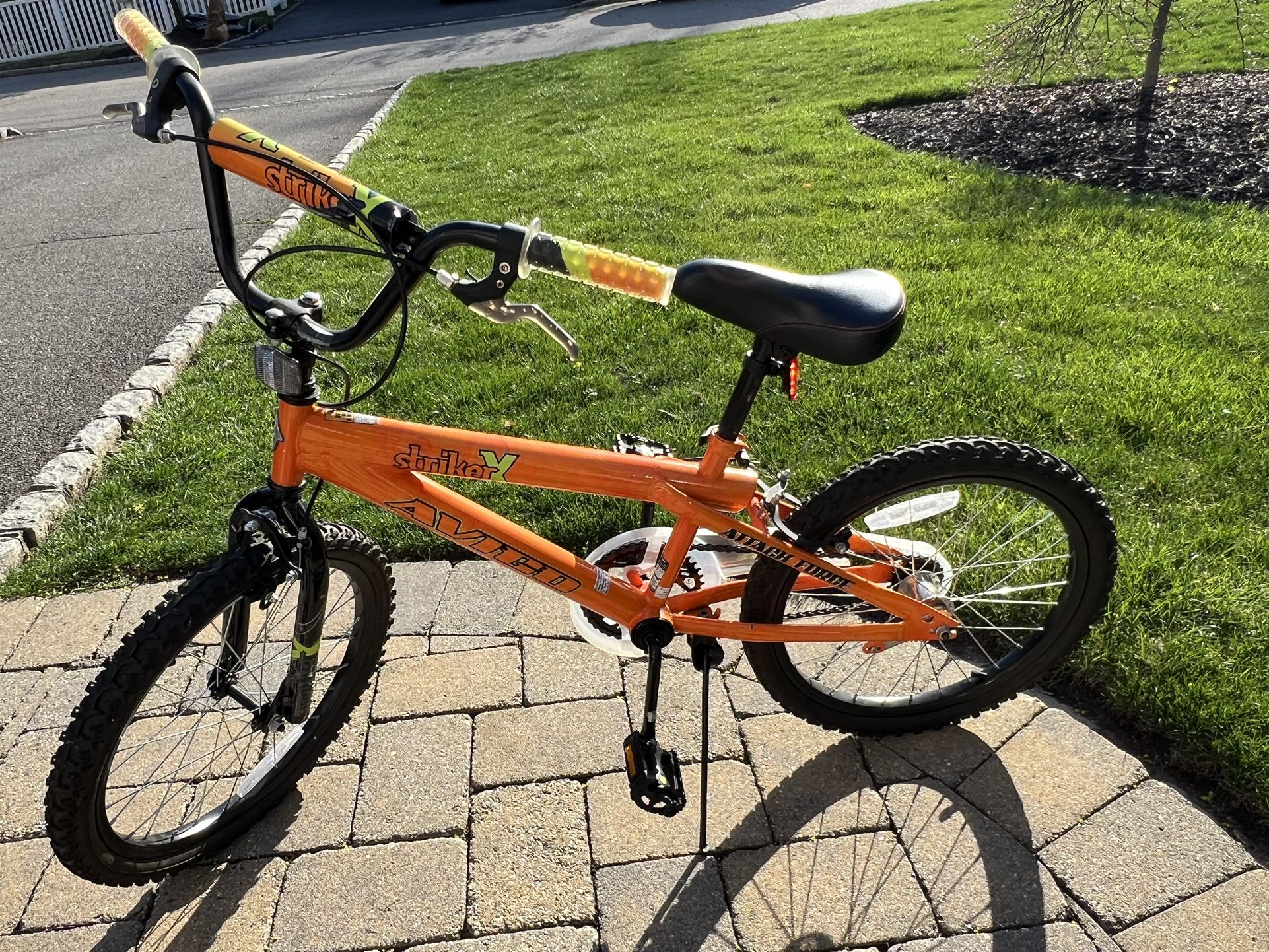 Avigo Striker 20” Boys Orange BMX Bicycle