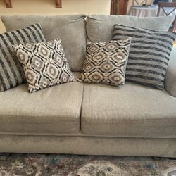 ✨ 2-Piece Couch Set + Matching Ottoman with Storage ✨