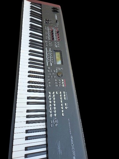 Yamaha MOXF8 Workstation And On-Stage Stage Stand