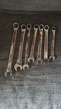 Random wrenches