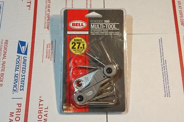 BELL Roadside 500 27-in-1 Bicycle Tool & Patch Kit — New