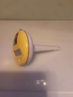Yellow digital Solar pool thermometer (40)pla