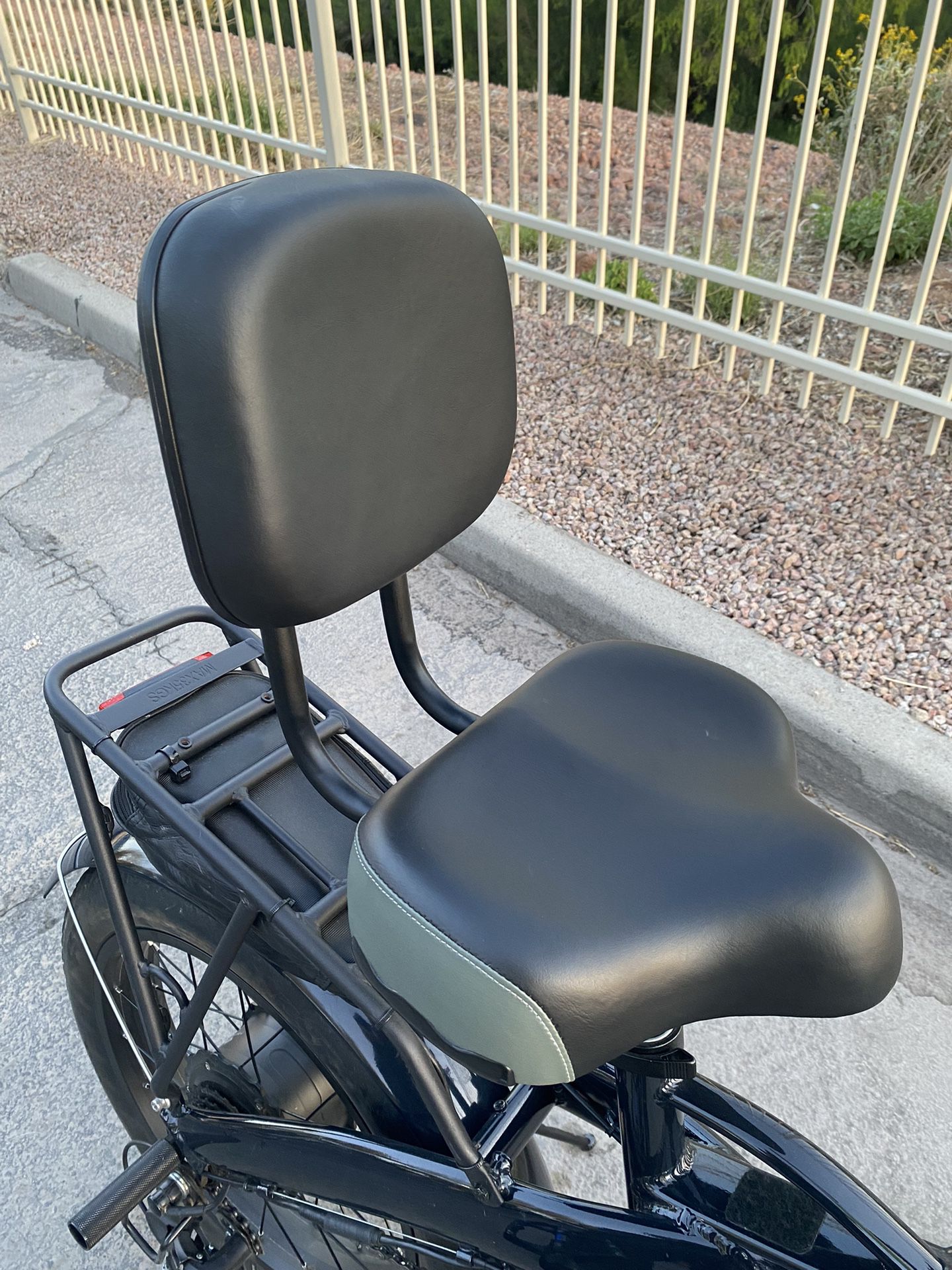 LECTRIC BIKES - Wide Seat With Backrest 