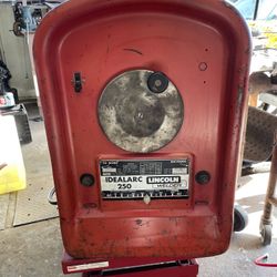 Welder Lincoln Idealarc 250 AC