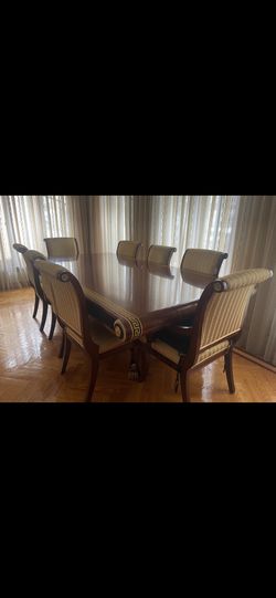 Dinning Table And 8 Chairs.