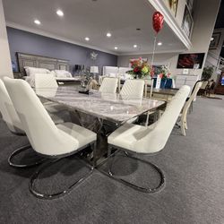 7 Pc Dining Table 