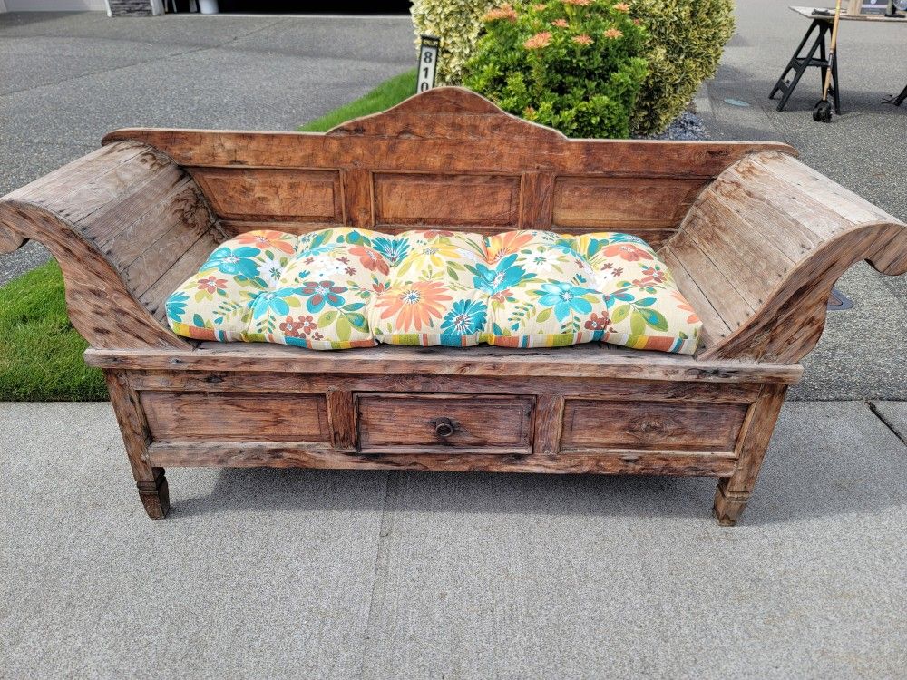 Hand Carved Indonesian Furniture