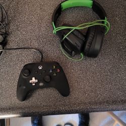 Xbox Controller And Headset 