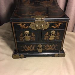 Antique Chinese Jewelry Box