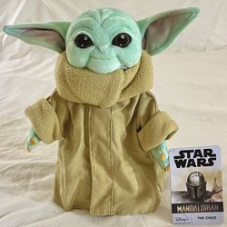 BRAND NEW W/TAG • Disney Star Wars Mandalorian “The Child” Yoda Plush