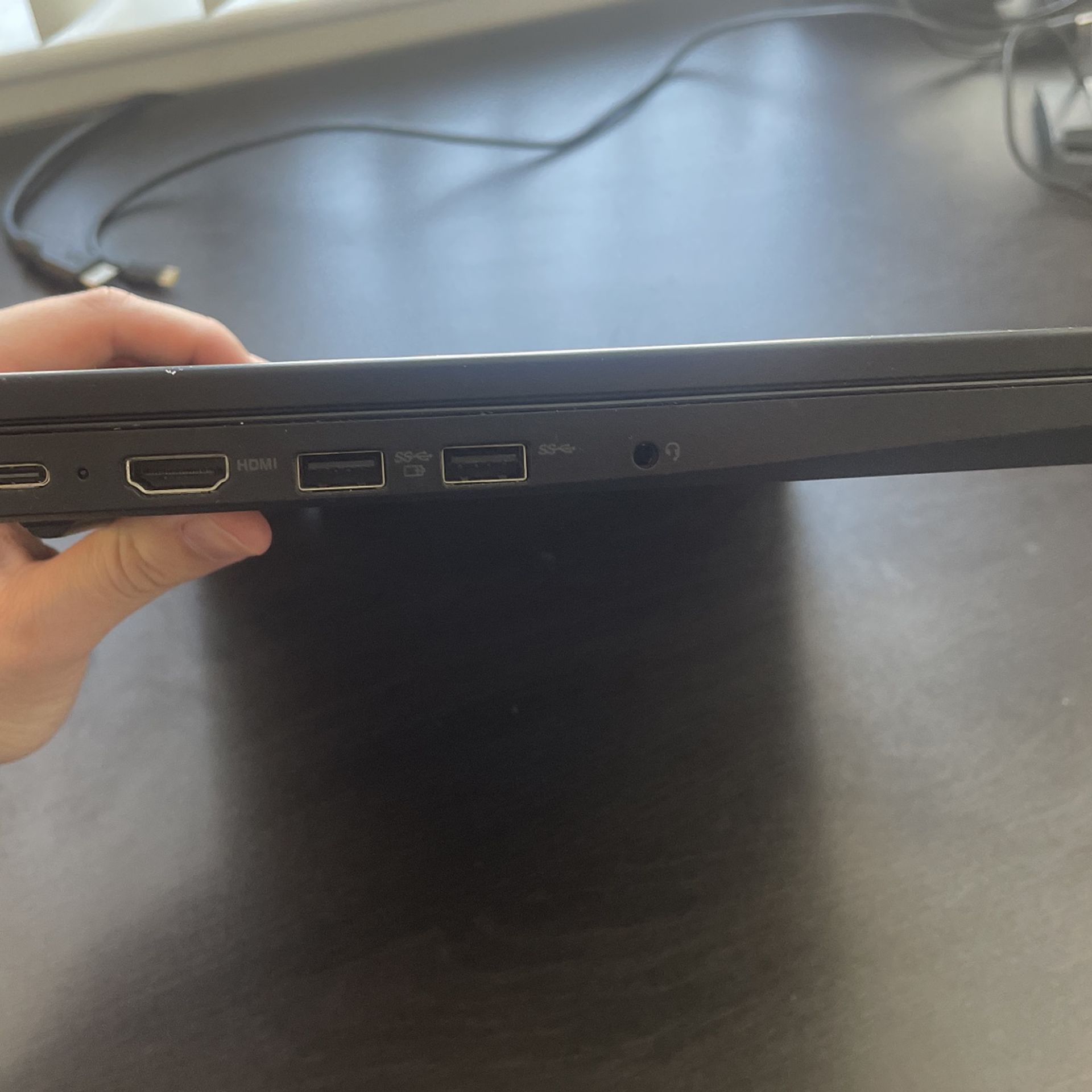 Lenovo Thinkpad E490 (free wireless mouse)
