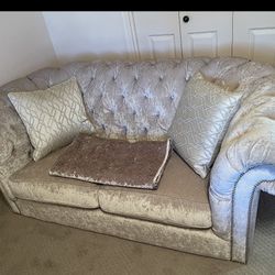 5ft Couch Love Seat 