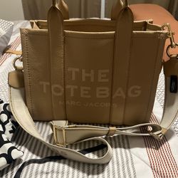 Marc Jacobs Leather Medium Tote Bag With Thick Strap