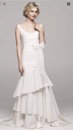 David's Bridal Taffeta Scoop Neck Tiered Mermaid Wedding Dress Size 6 Ivory