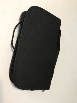 Travel wallet organizer
