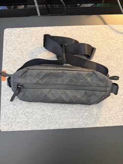 AER City Sling 2 Ultra, Black, 2.5 L