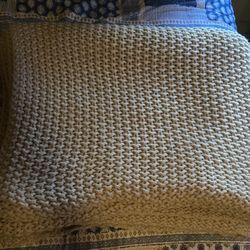 Fullqueen Size Blanket Taking Up Space Selling For 15$ 