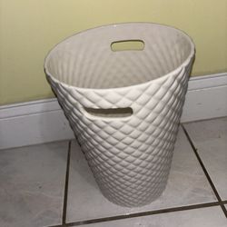 Ceramic Wastebasket / Waste Bin / trash can
