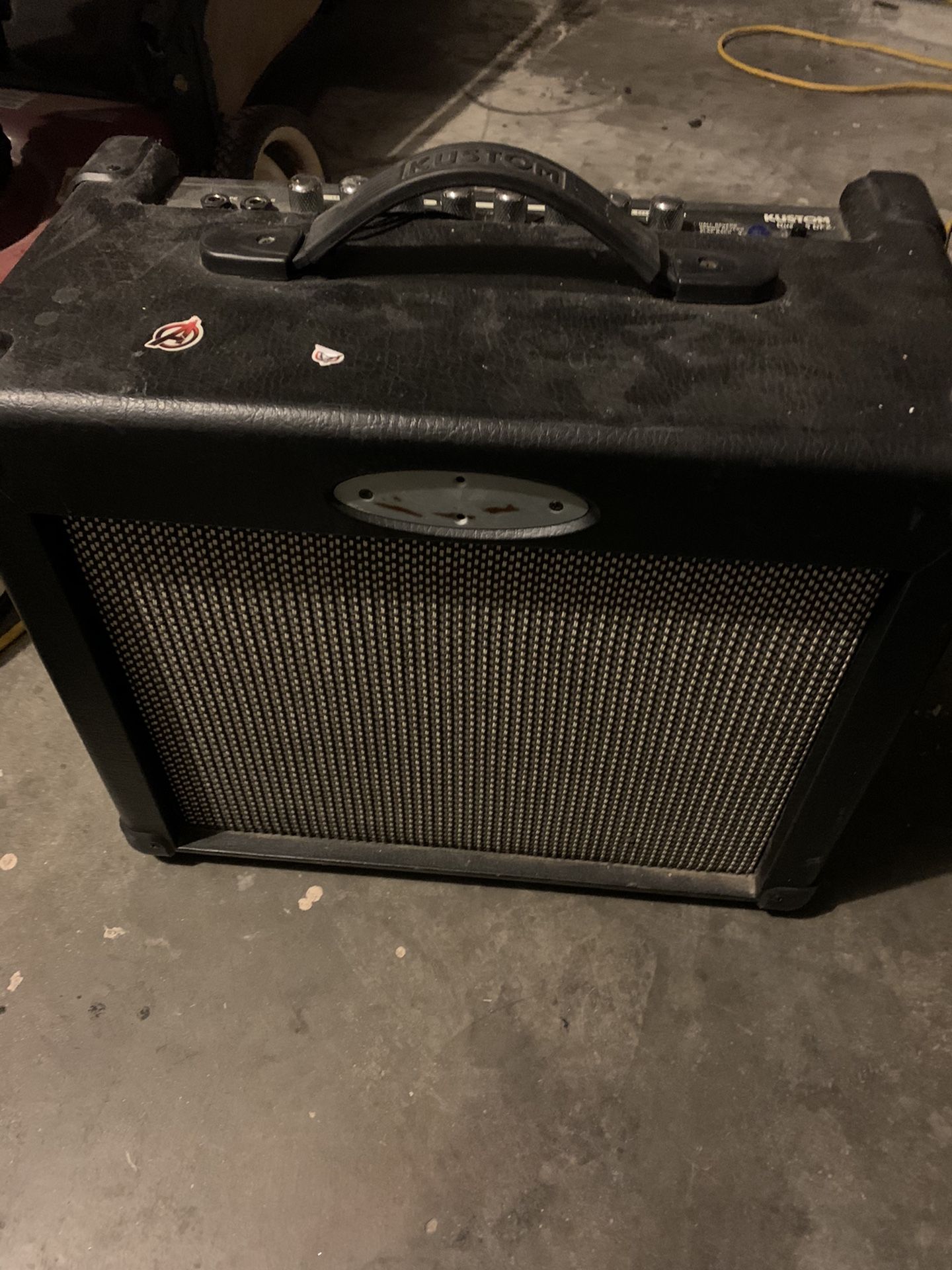 Guitar amp