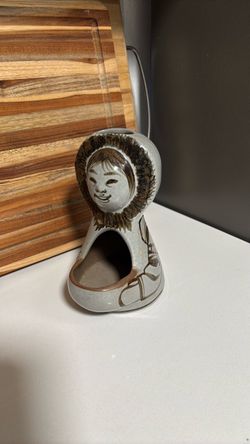 Alaskan Inuit Eskimo sculpture
