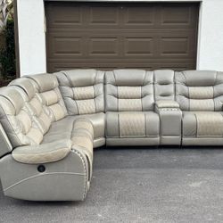 Sofa/Couch Sectional - Recliners - Gray - Delivery Available 🚛