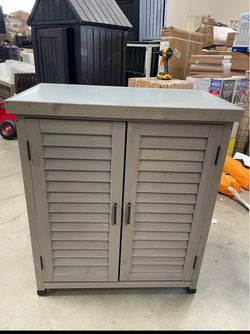 Assembled New Outdoor Potting Bench with Storage Cabinet and Metal Top Wood Workstation for Outdoor